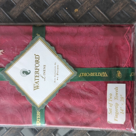 Waterford set of two fingertip towels and 16x16 bread cover wine color - Picture 3 of 5